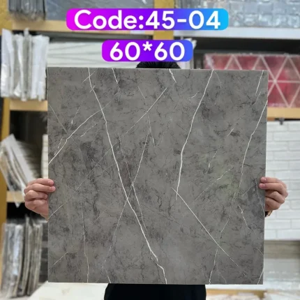 ومی پشت چسبدار  کاملا قابل شستشو میباشد.سبک و قابل برش با قیچی و کاتر، قابل نصب روی گچ رنگ و هرگونه سطح صاف دیگر. ضخامت 3 میلیمتر میباشد.براحتی میتوان در مناطق مرطوب استفاده کرد.ابعاد هر ورق  60*60 سانتیمتر با توجه به سادگی و سهولت در نصب و همچنین سبکی و خاصیت آکوستیک و قابلیت ضد ضربه بودن یکی از پرفروشترین انواع دیوارپوش سه بعدی در بازار ایران است. برا محاسبه تعداد مورد نیاز مساحت دیوار را ضربدر سه کنید.