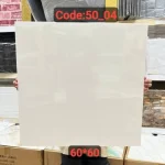 ومی پشت چسبدار  کاملا قابل شستشو میباشد.سبک و قابل برش با قیچی و کاتر، قابل نصب روی گچ رنگ و هرگونه سطح صاف دیگر. ضخامت 3 میلیمتر میباشد.براحتی میتوان در مناطق مرطوب استفاده کرد.ابعاد هر ورق  60*60 سانتیمتر با توجه به سادگی و سهولت در نصب و همچنین سبکی و خاصیت آکوستیک و قابلیت ضد ضربه بودن یکی از پرفروشترین انواع دیوارپوش سه بعدی در بازار ایران است. برا محاسبه تعداد مورد نیاز مساحت دیوار را ضربدر سه کنید.